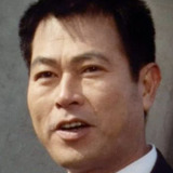 青木義朗 — (segment "In a Cup of Tea") (uncredited)