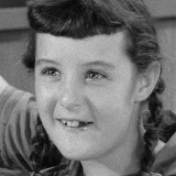 Jeri Weil — Linda Hutchins (uncredited)