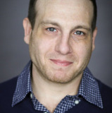 Giovanni Capitello — Police Officer (uncredited)