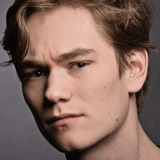 Krisztián Csákvári — Artyom