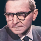 Wolfgang Langhoff — Professor Holt