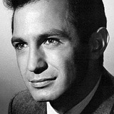 Ben Gazzara — Lt. Frederick Manion