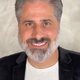 Paul Sinacore — Comedy Store Patron (uncredited)