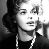 Valeria Fabrizi — Carmelina - Ciccio's wife ('Siciliani a Milano')