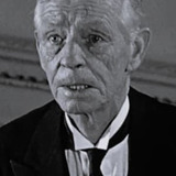 Cyril Delevanti — Freddy Jolly the 1st Grave Robber (uncredited)