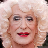 Lilo Wanders — Frau Glör (voice)