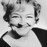 Beryl Reid — Miss Pringle