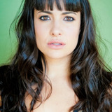 Никола Коррейя Дамуд — Zoe