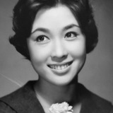 Аяко Вакао — Shizuko Abe