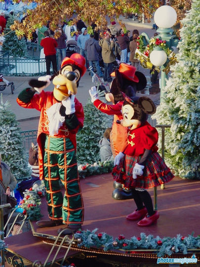 Walt Disney World Christmas Day Parade 2005