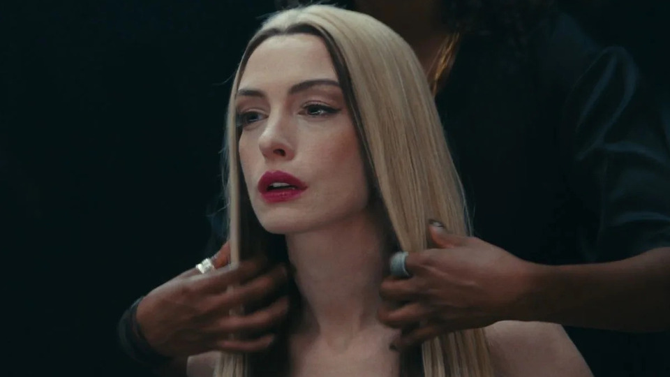 Вышел первый трейлер Mother Mary от A24 с Энн Хэтэуэй в роли поп-иконы