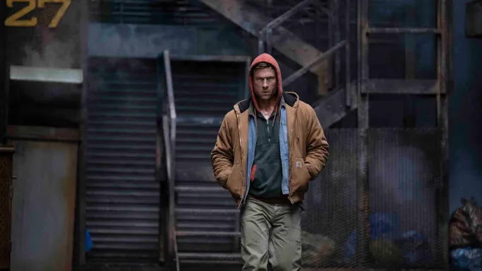 Глен Пауэлл рассказал, что Стивен Кинг лично утвердил его на роль в фильме «Бегущий человек»