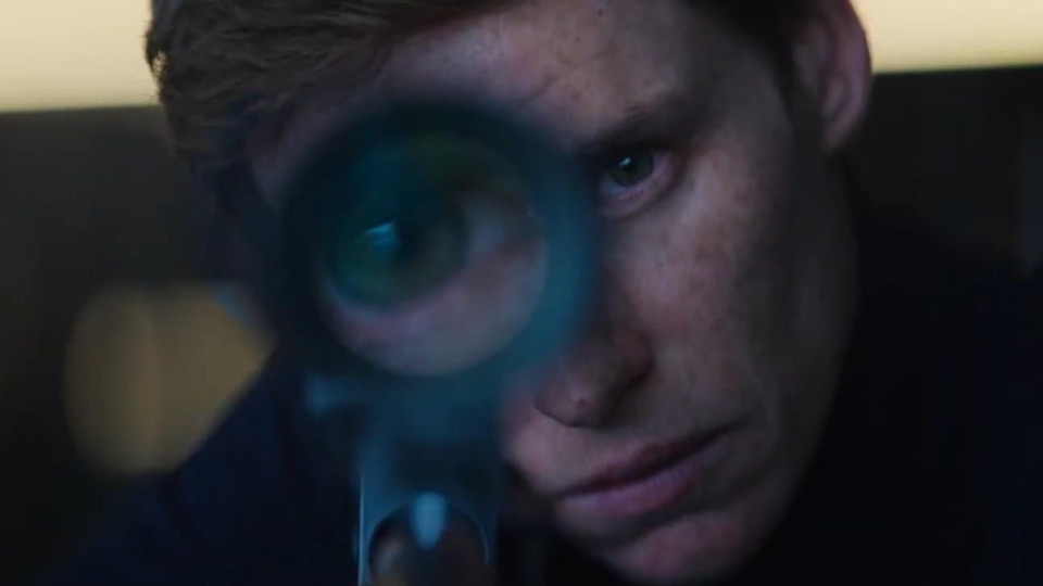 Lashana Lynch tracks down Eddie Redmayne in the "The Day of the Jackal" trailer