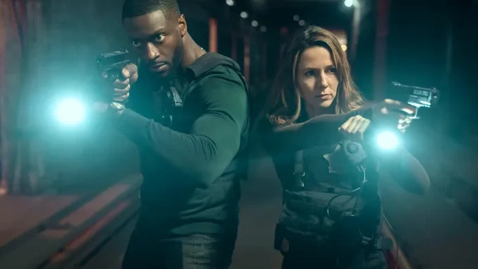 Вышли первые кадры второго сезона сериала «Кросс» с Олдисом Ходжем и Мэттью Лиллардом