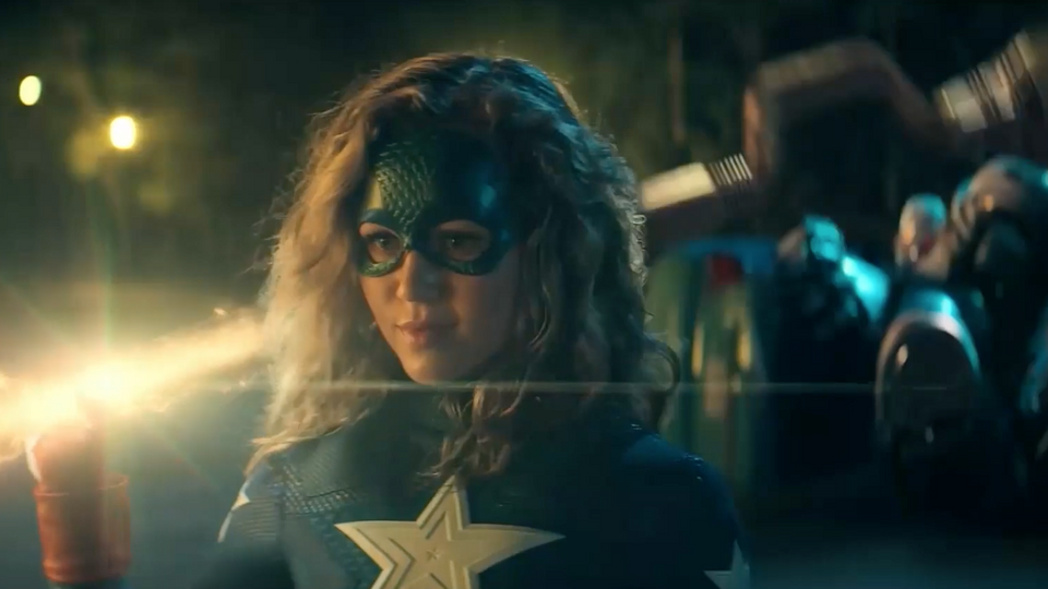 «Старгерл» в действии: The CW выпустил новый тизер супергеройского сериала