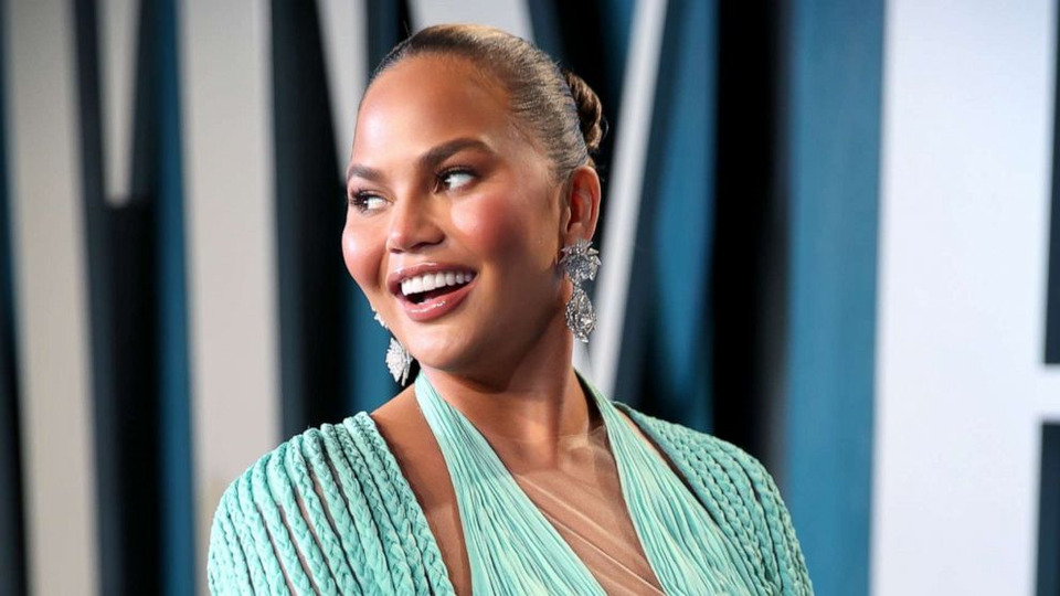 ABC will launch a food truck comedy from David E. Kelley and Chrissy Teigen