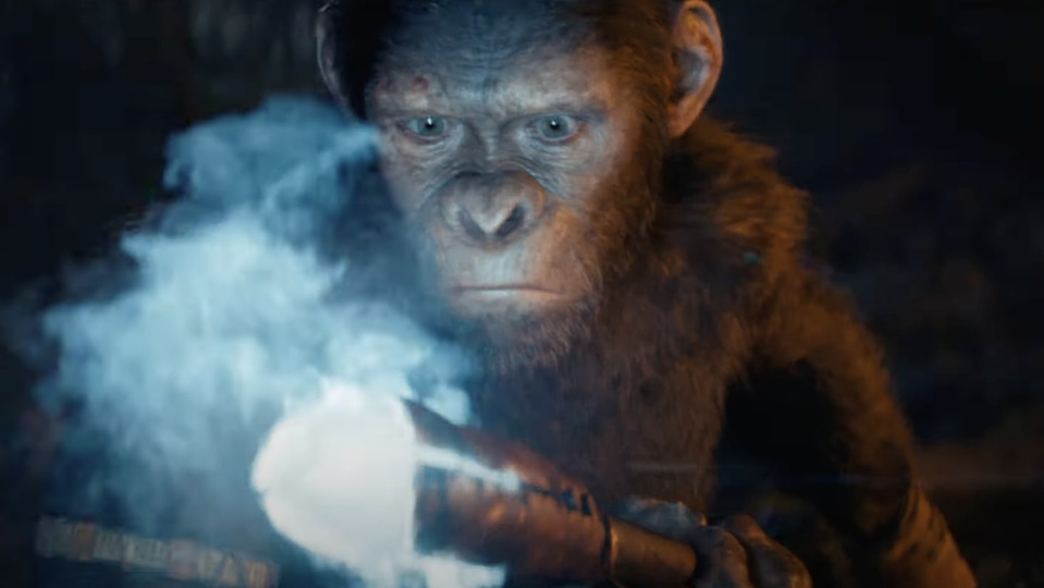 Обезьяна спасает Фрейю Аллан во втором трейлере фильма «Планета обезьян: Новое царство»