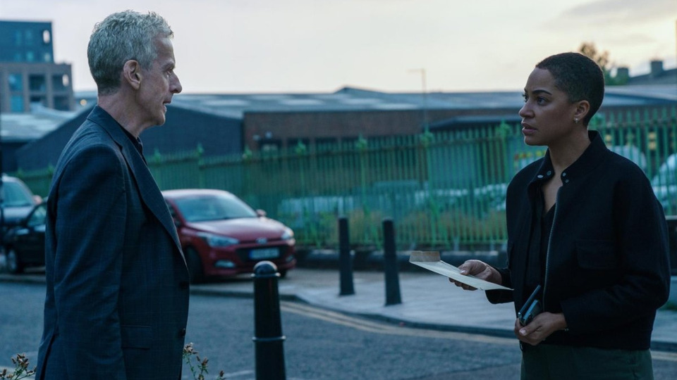 The first footage of the thriller "Criminal Record" showed Peter Capaldi and Cush Jumbo confronting each other