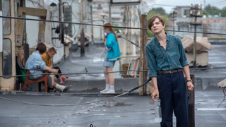 Лихие девяностые: 7 запоминающихся сериалов о 90-х в России