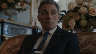 Netflix выпустил тизер четвертого сезона «Дипломатки»