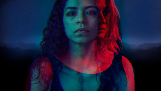 Netflix закрыл сериал «Покои» с Умой Турман