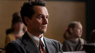 HBO закрыл сериал «Перри Мейсон» с Мэттью Ризом