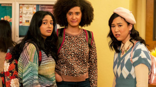 Netflix продлил «Я никогда не…» Минди Кейлинг на третий сезон