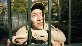 Лев Зулькарнаев и Денис Прытков едут к порноактрисе: вышел тизер сериала «Она такая классная»