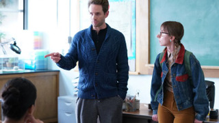 Peacock продлил сериал «Курс биологии» на четвертый сезон