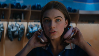 Prime Video показал трейлер сериала «Вне кампуса»