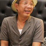 Trung Dân — chủ tiệm thuốc