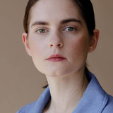 Vanessa Loibl — Nia