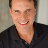 Karl Backus — Officer Porter