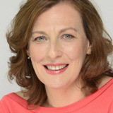 Nancy Ellen Shore — Woman with shopping bags (uncredited)