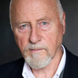 Николас Джонс — Robin Middleton