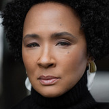 Голда Рошевель — Queen Charlotte