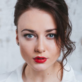 Ингрид Олеринская — Официантка