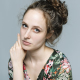 Fanni Wrochna — Au Pair