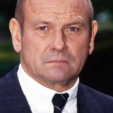 Klaus Löwitsch — Fred Stiller