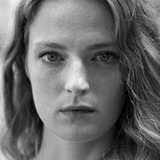 Anna Manuelli — Isa