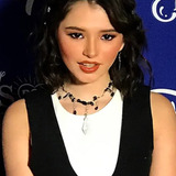 Farah Justiniani — California Flores