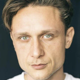 Cezar Grumăzescu — Marius Roman
