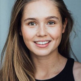 Paulina Hobratschk — Hannah Berg