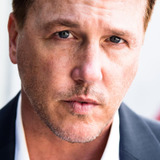 Lochlyn Munro — Mark Simms
