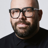 Том Дэвис — Narrator (voice)