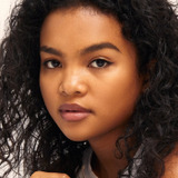 Mia Isaac — Chloe Carter