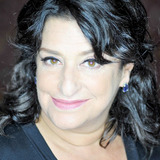 Grace Gianoukas — Leda
