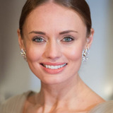 Laura Haddock — Samantha