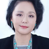 廖学秋 — Madam Wan [Qi Qi's grandmother]