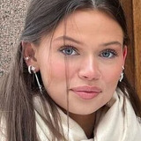 Maya den Engelse — Ella